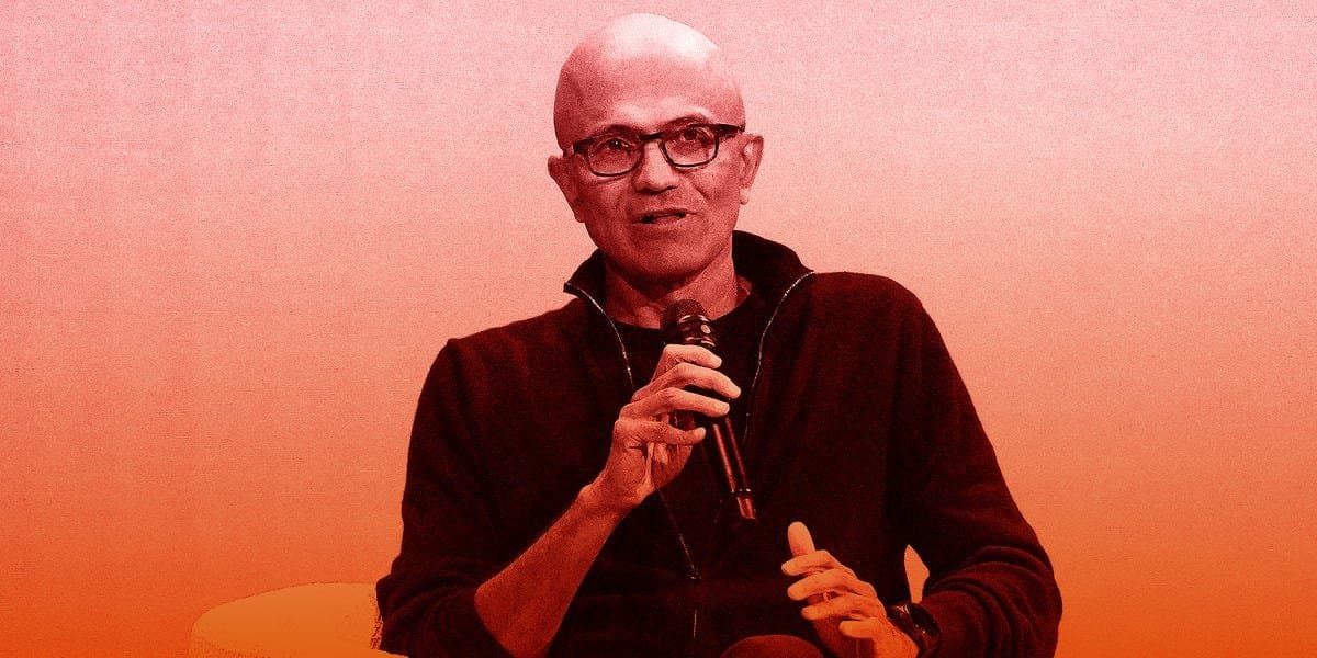 A intensa pressão da estratégia de IA da Microsoft sobre seus principais negócios