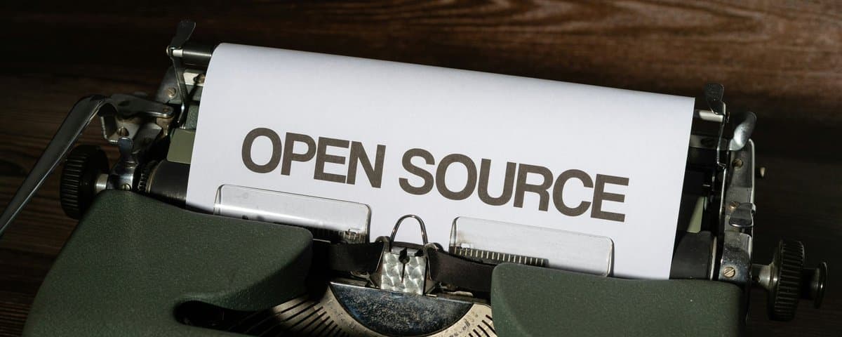 Decagon desmistifica uso de IA open source em empresas e aponta tendência de migração