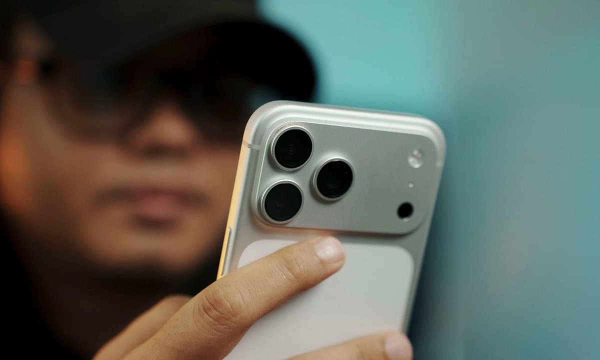 iPhone user
