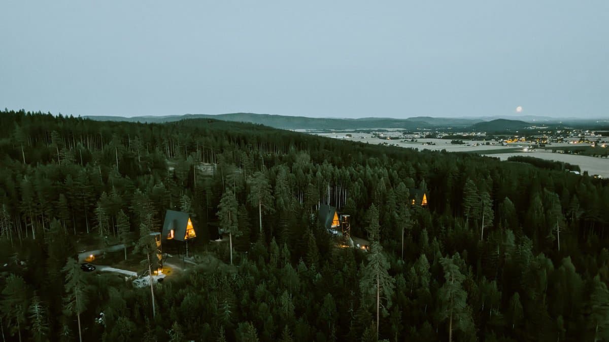As Melhores Cabanas Reserváveis ao Redor do Mundo para Amantes de Design