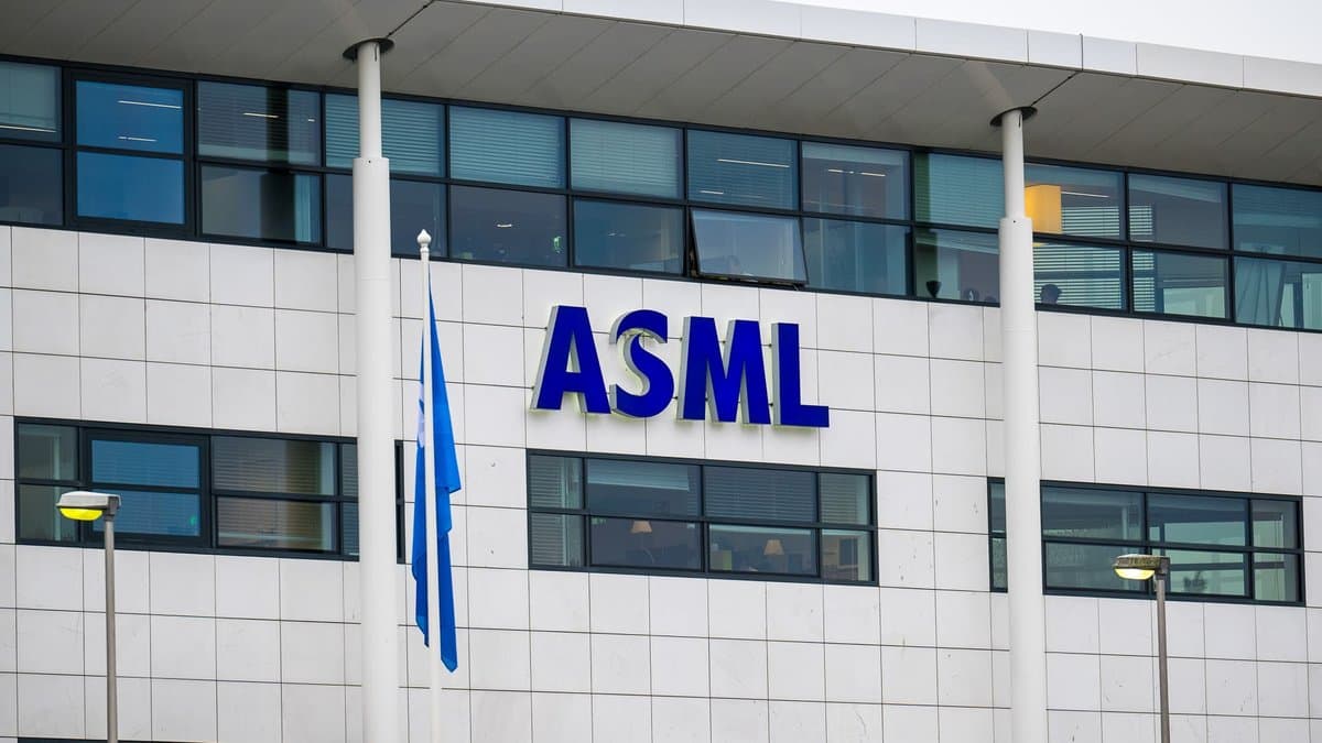 ASML prevê que oferta de equipamentos não atenderá demanda em 2027 e 2028, apesar de vendas recordes no 3º trimestre