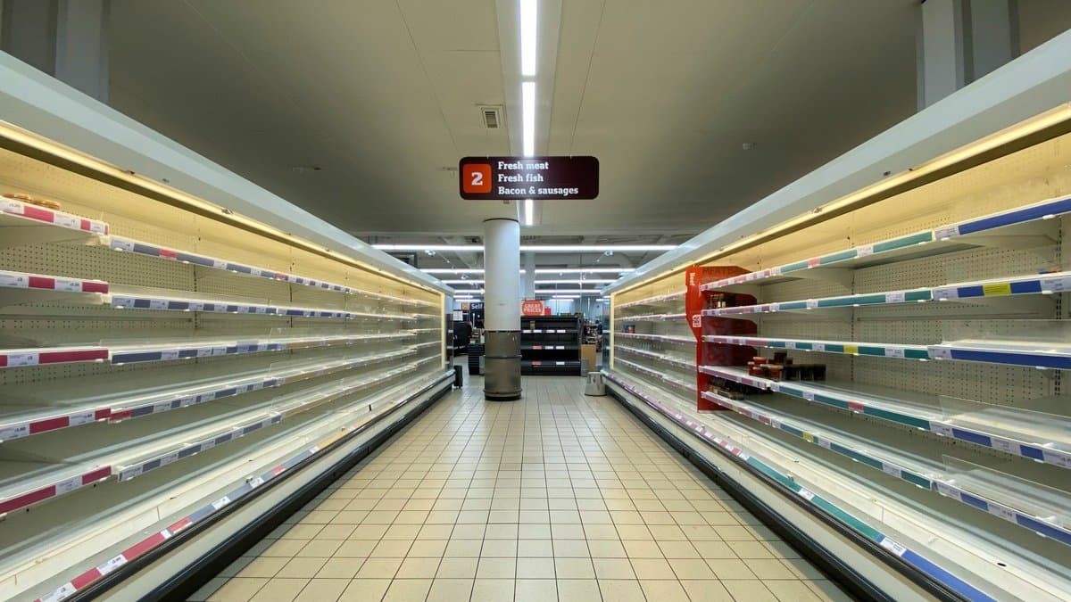 Cibertaque desliga refrigeradores em supermercados franceses, causando estrago em alimentos
