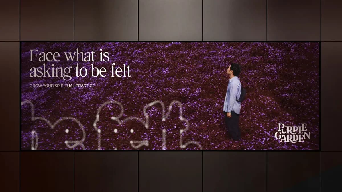 Como a Mother Design transformou uma sessão espírita na nova identidade da Purple Garden