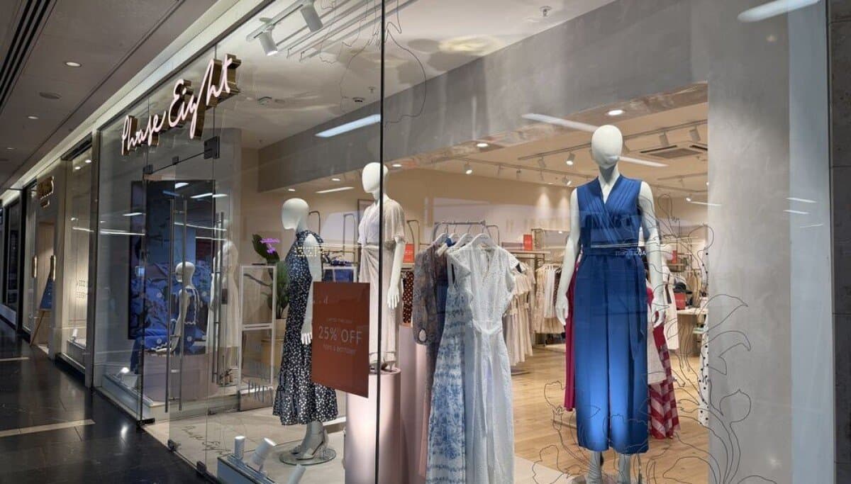 Dona das marcas Hobbs e Whistles se junta à coleção de ataques de outono
