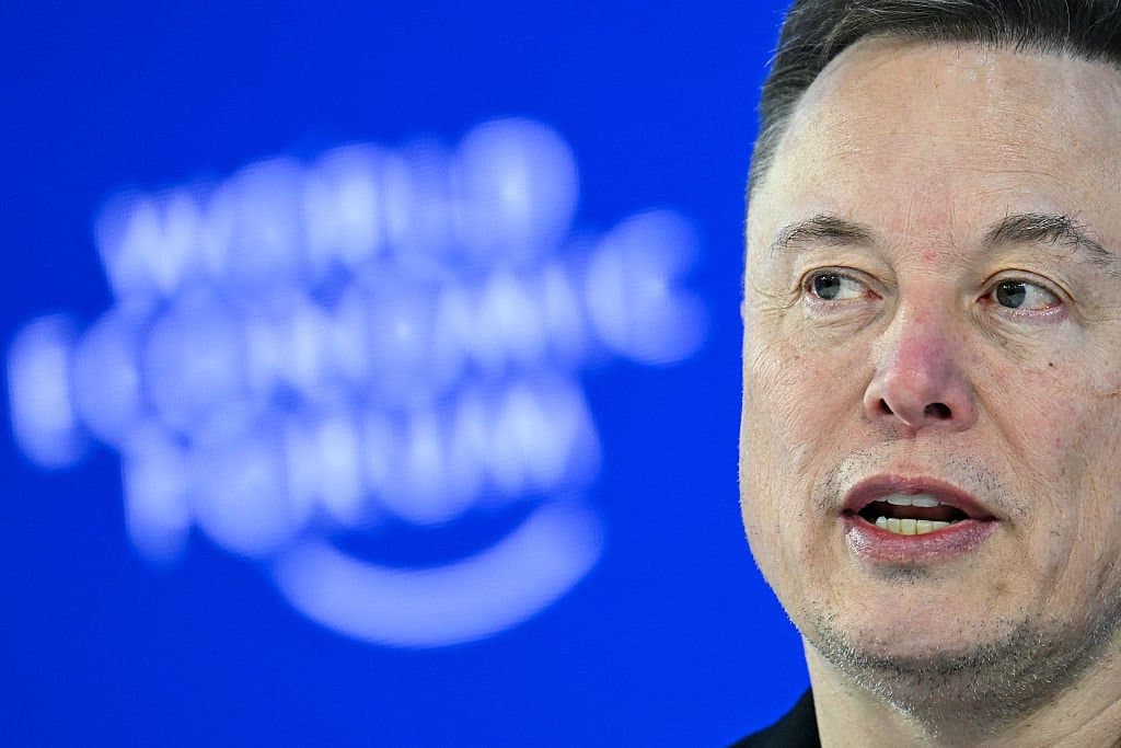 Elon Musk elogia Mythos/Fable e promete não 'cortar' a Anthropic