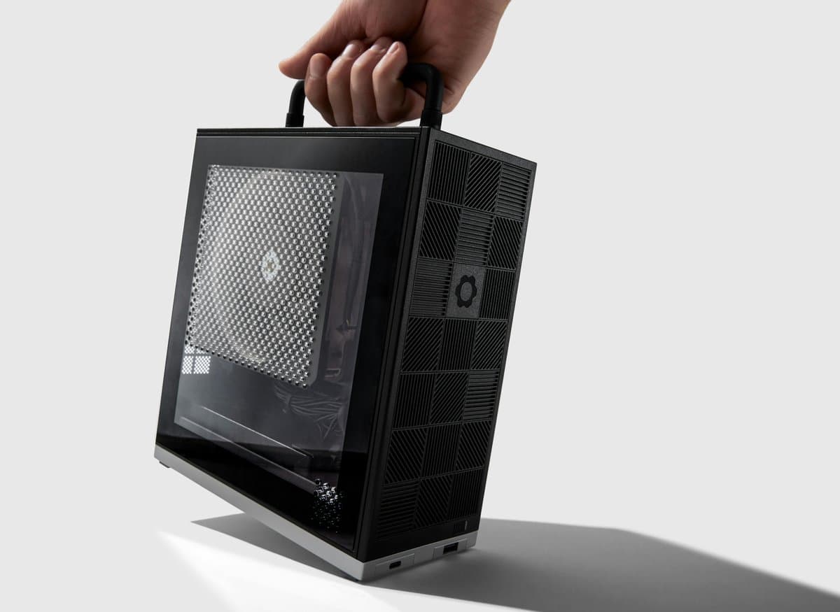 Framework lança desktop com AMD Ryzen AI Max PRO 495+ e 192 GB de RAM