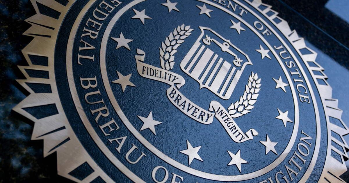 Homem da Califórnia é acusado de traficar US$ 300 milhões em servidores Nvidia IA para a China