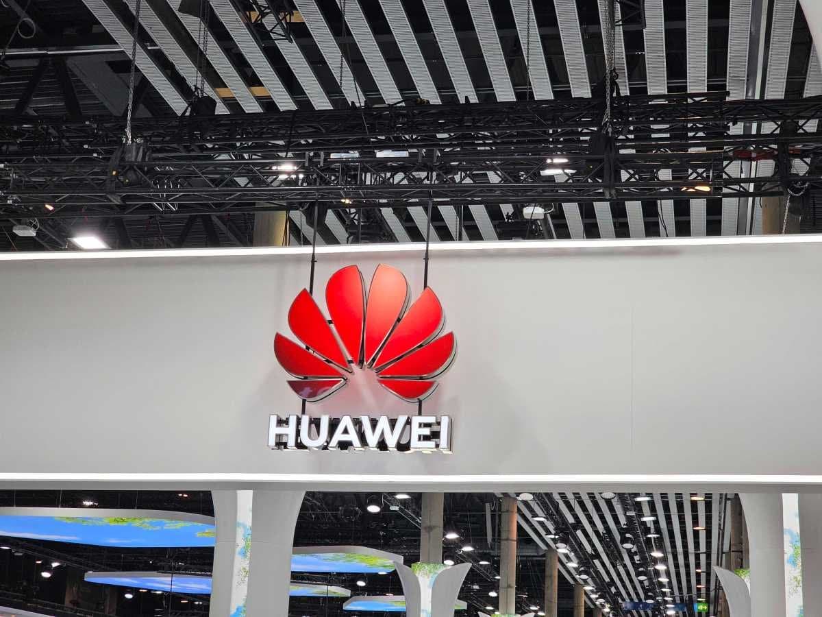Huawei antecipa lançamento de chip IA para competir com Nvidia