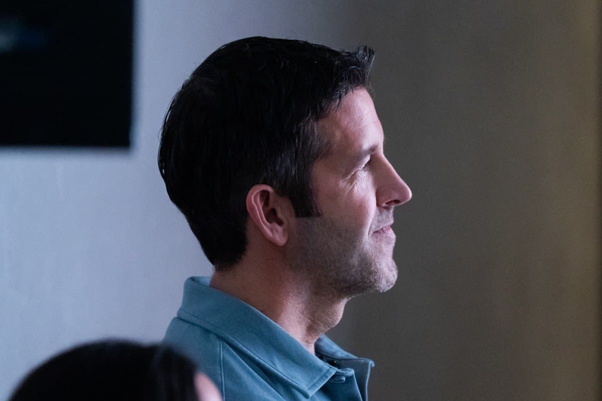 Novo CEO da Apple, John Ternus, indica grande lançamento na próxima semana em seu primeiro comunicado