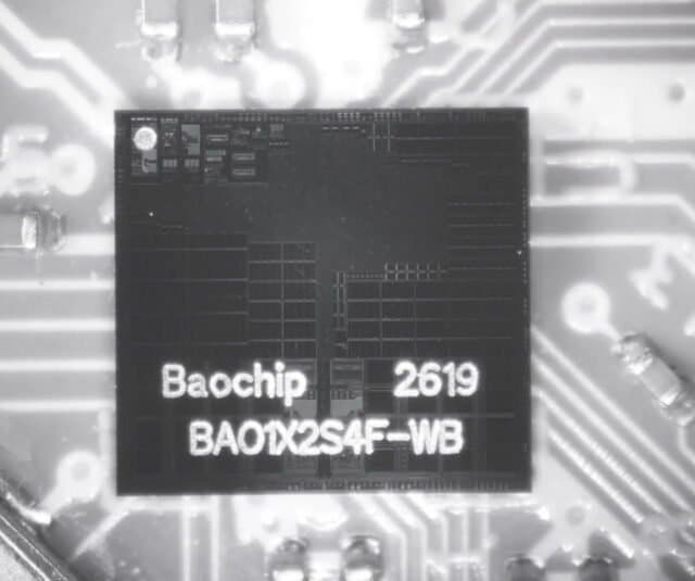 Novo crachá da DEF CON é chave de segurança inspecionável por dentro