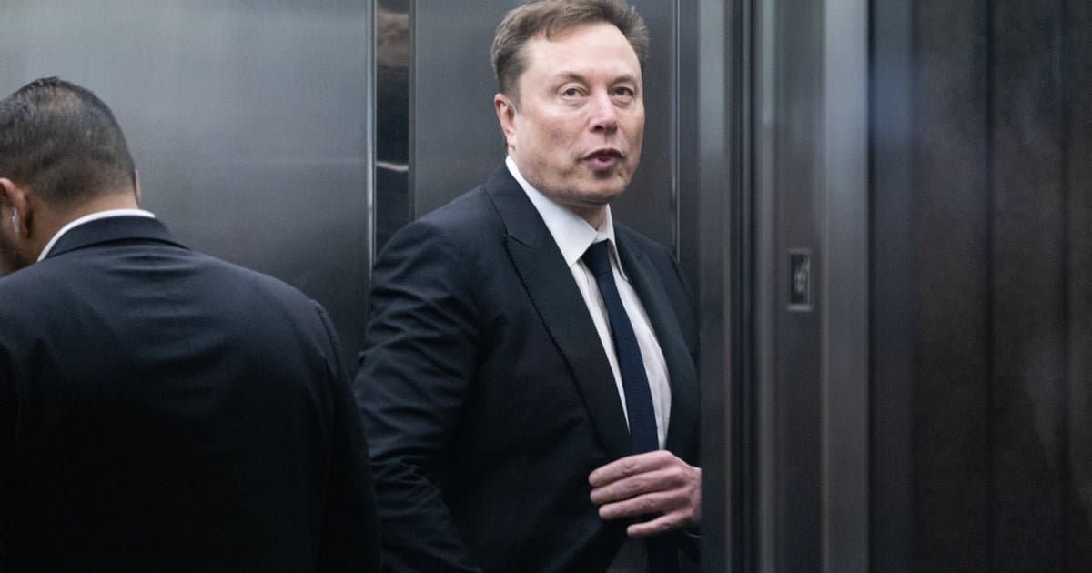 Planos de telecomunicações da SpaceX esbarram em limites de arquitetura e economia