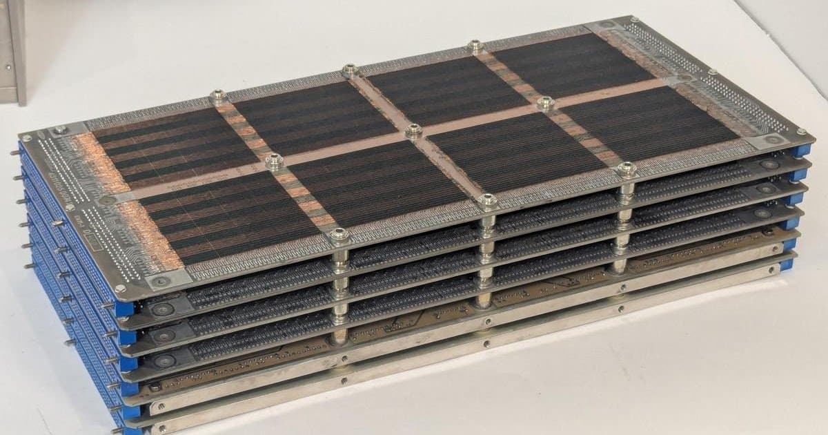 Por dentro da memória de núcleo magnético do Spacelab
