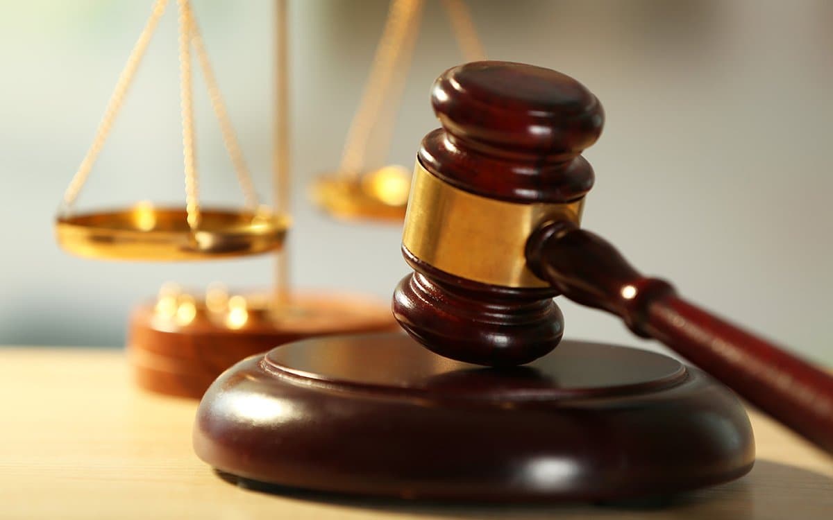 Prisioneiro Acusado de Roubar Criptomoedas Apreendidas Dentro da Prisão