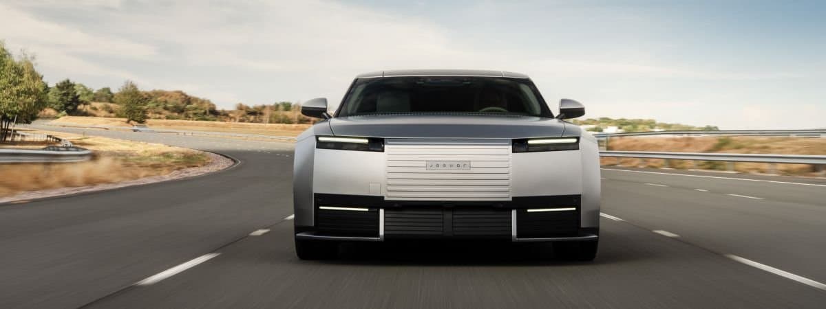 Rebranding polêmico da Jaguar ganha sentido com o lançamento do Type 01