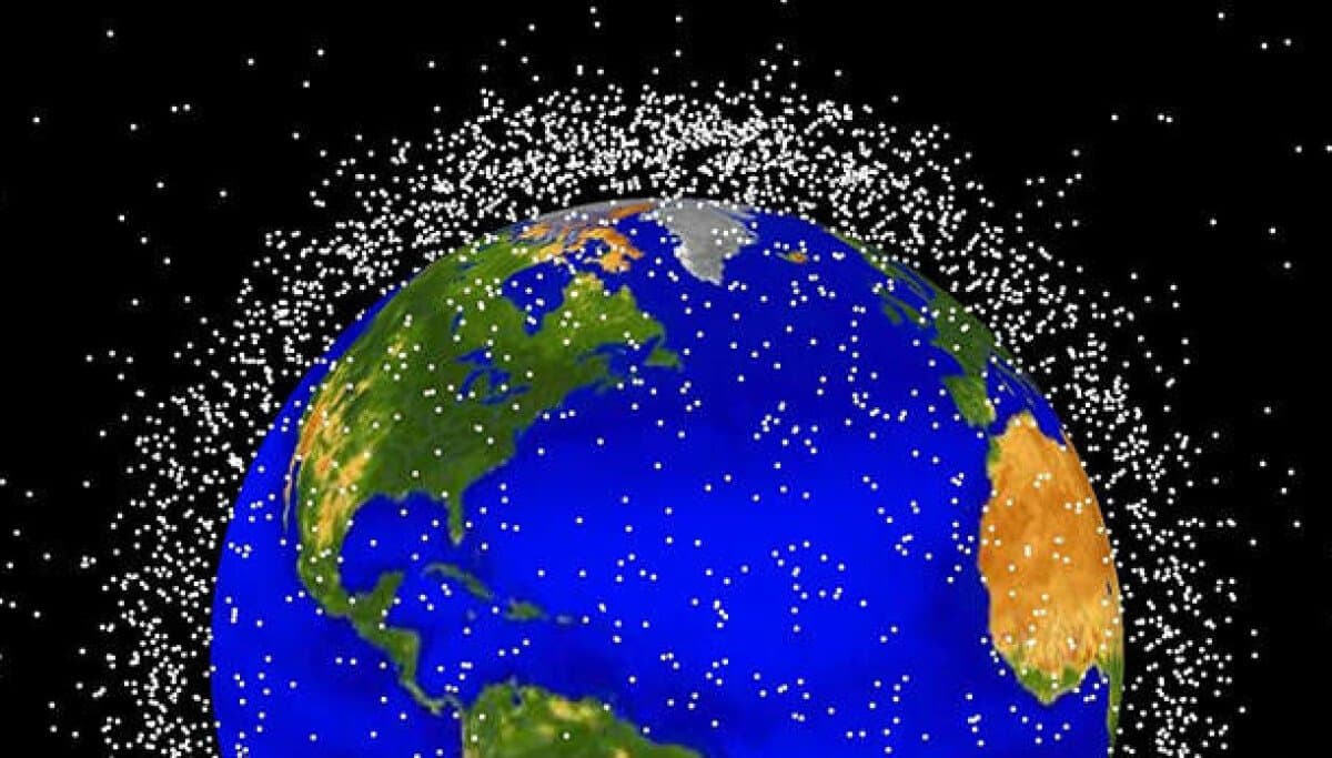 Starlink propõe compartilhamento de efemérides para evitar colisões em órbita