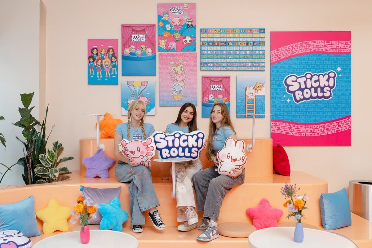 Sticki Rolls Transforma Adesivos em Nova Moeda Social