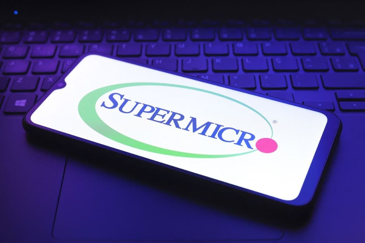 Supermicro inicia entrega de racks Nvidia Vera Rubin NVL72 com resfriamento líquido completo