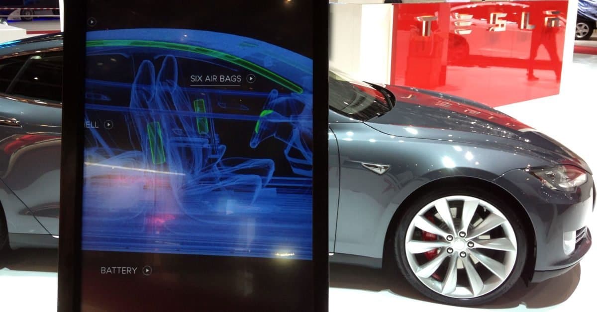 Tesla impõe limite rigoroso de gastos com IA para funcionários