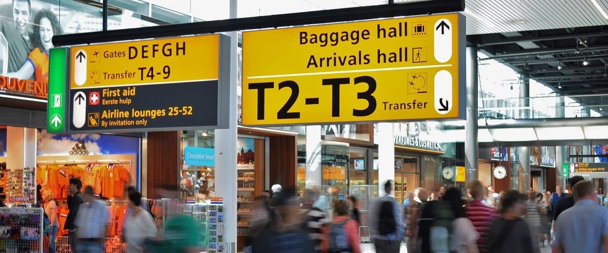 Vazamento em APIS expõe 220 milhões de registros de viajantes ligados ao Vietnã