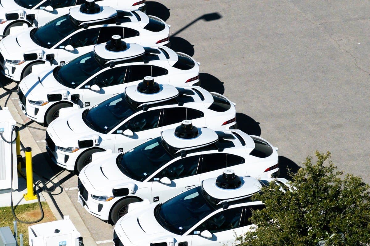 Waymo acelera expansão: dados revelam concentração da frota em dois estados